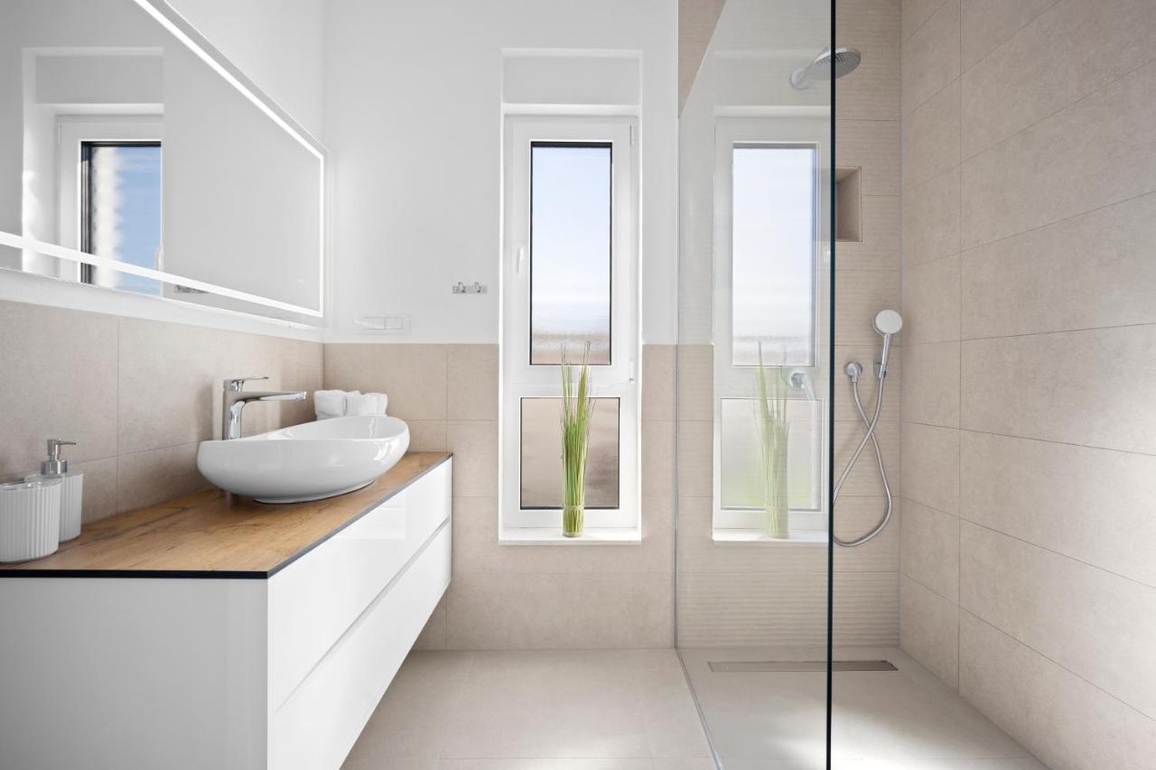 Adriatic Garden Apartments Okrug Gornji Exterior foto