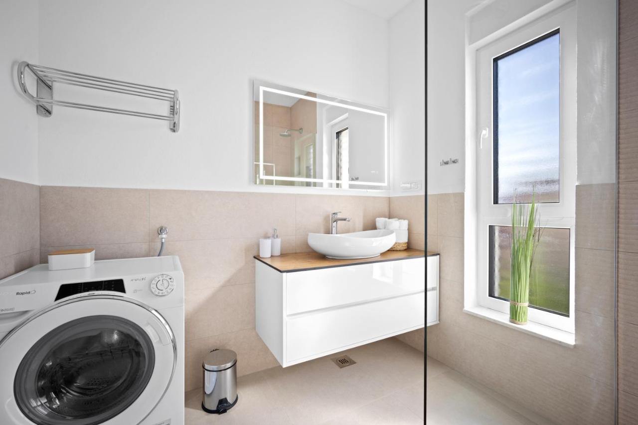 Adriatic Garden Apartments Okrug Gornji Exterior foto